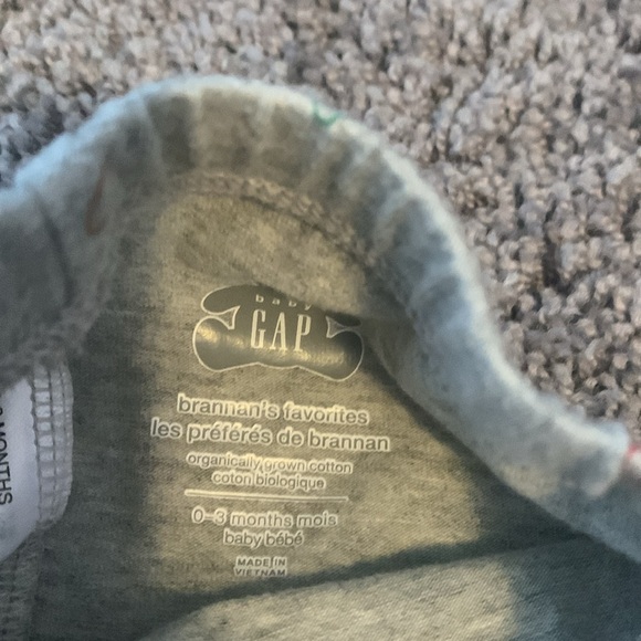 Gap Leggings Gray with Hearts Size 0-3 Month EUC - Picture 3 of 4